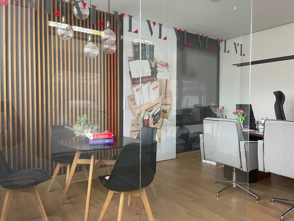 Estudio de abogados elegante